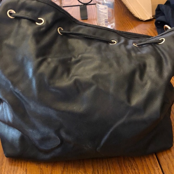 Lionel Tassel Handbag - Picture 3 of 8